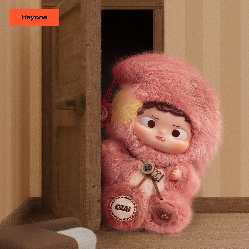 OZAI-프레이임드 인 메모리 랜덤 피규어